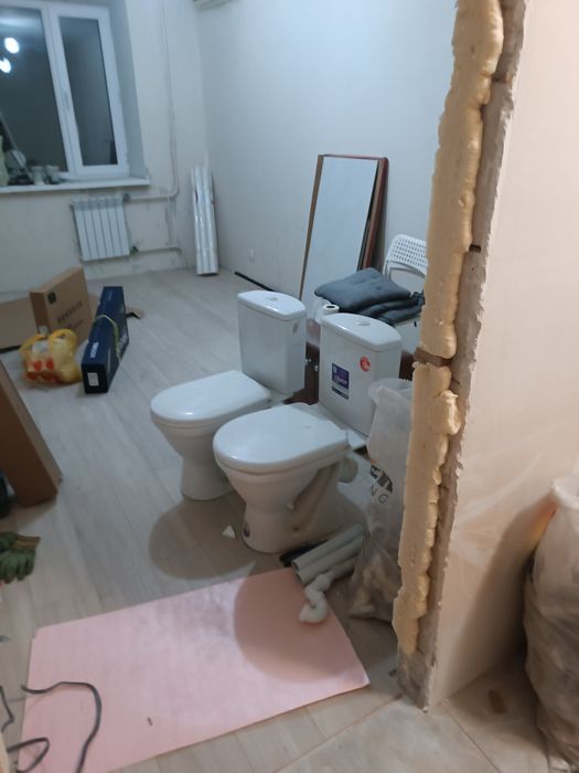 Продам 2 унитаза в комплекте