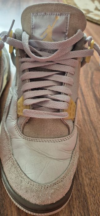 Adidași AIR JORDAN 4 Retro SE Craft Photon Dust, mas 42