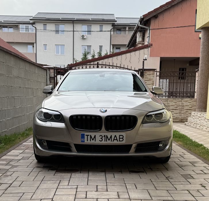 Ornamente Grile Proiectoare Bara Fata BMW F10 seria 5