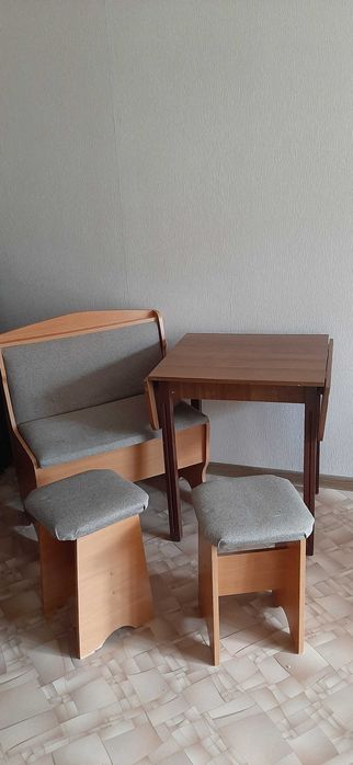 продам кухонный уголок