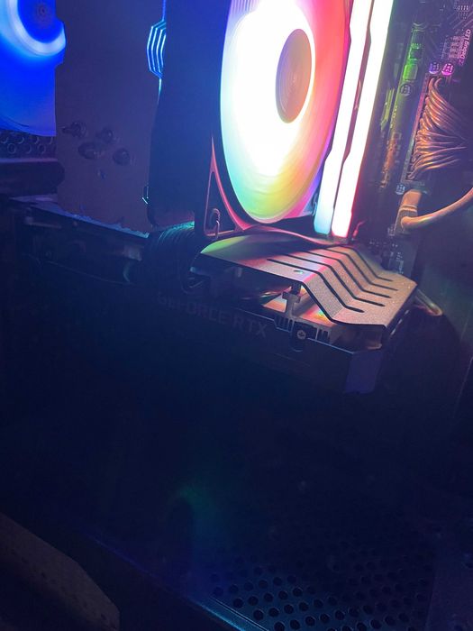 RTX 3050 8GB Sotiladi