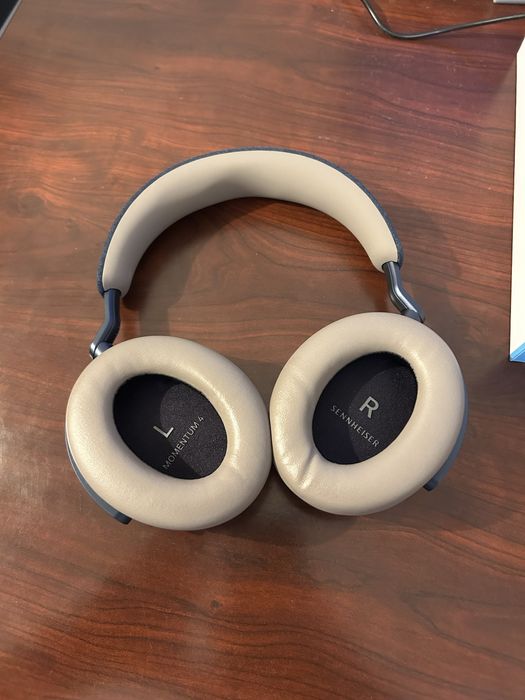 Casti Sennheiser Momentum 4