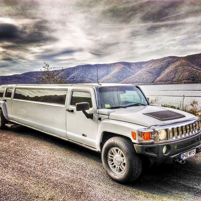 Limuzina de inchiriat Hummer H2 H3 / inchiriere limuzine nunta