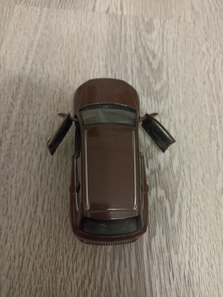 Моделькк вв туарег