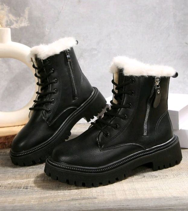 Боти с мекичка подплата