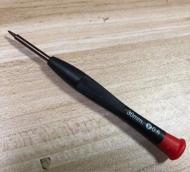 surubelnita y 0.6 iphone uri screwdriver