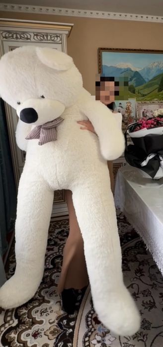 Мишка 2 метр уступка есть