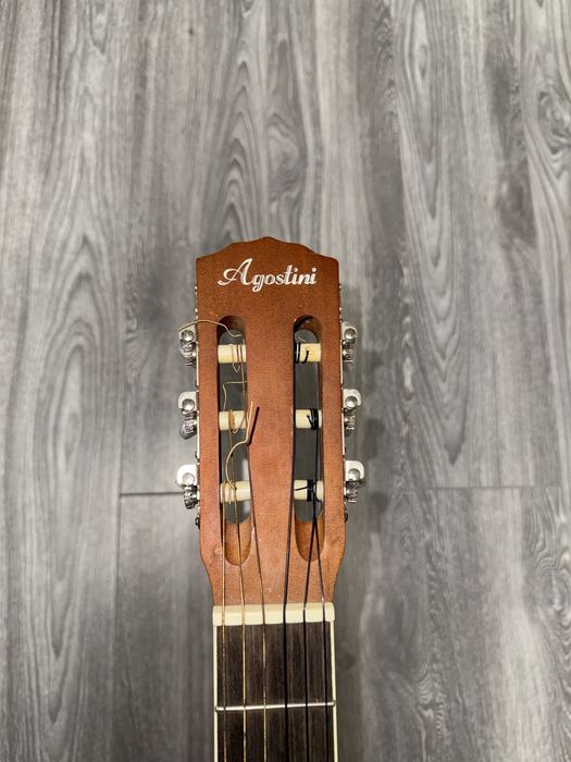 класическая гитара 6 струн, б/у в отличном состоянии