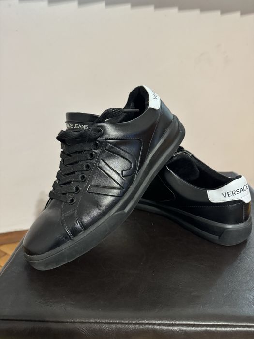 Обувки Versace jeans