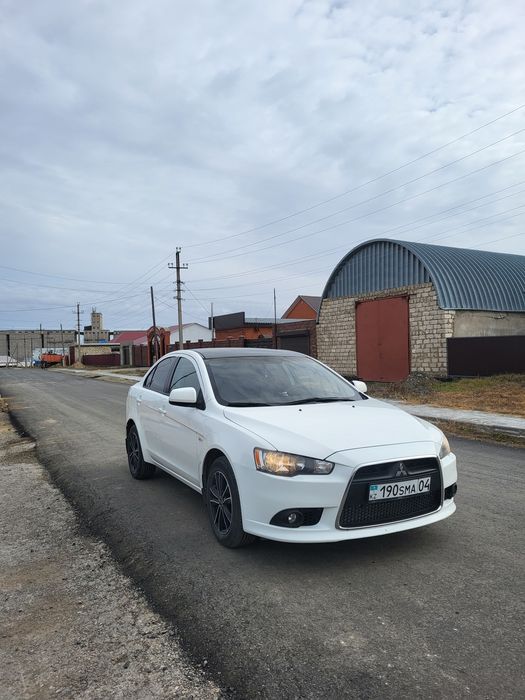 Митсубиси лансер