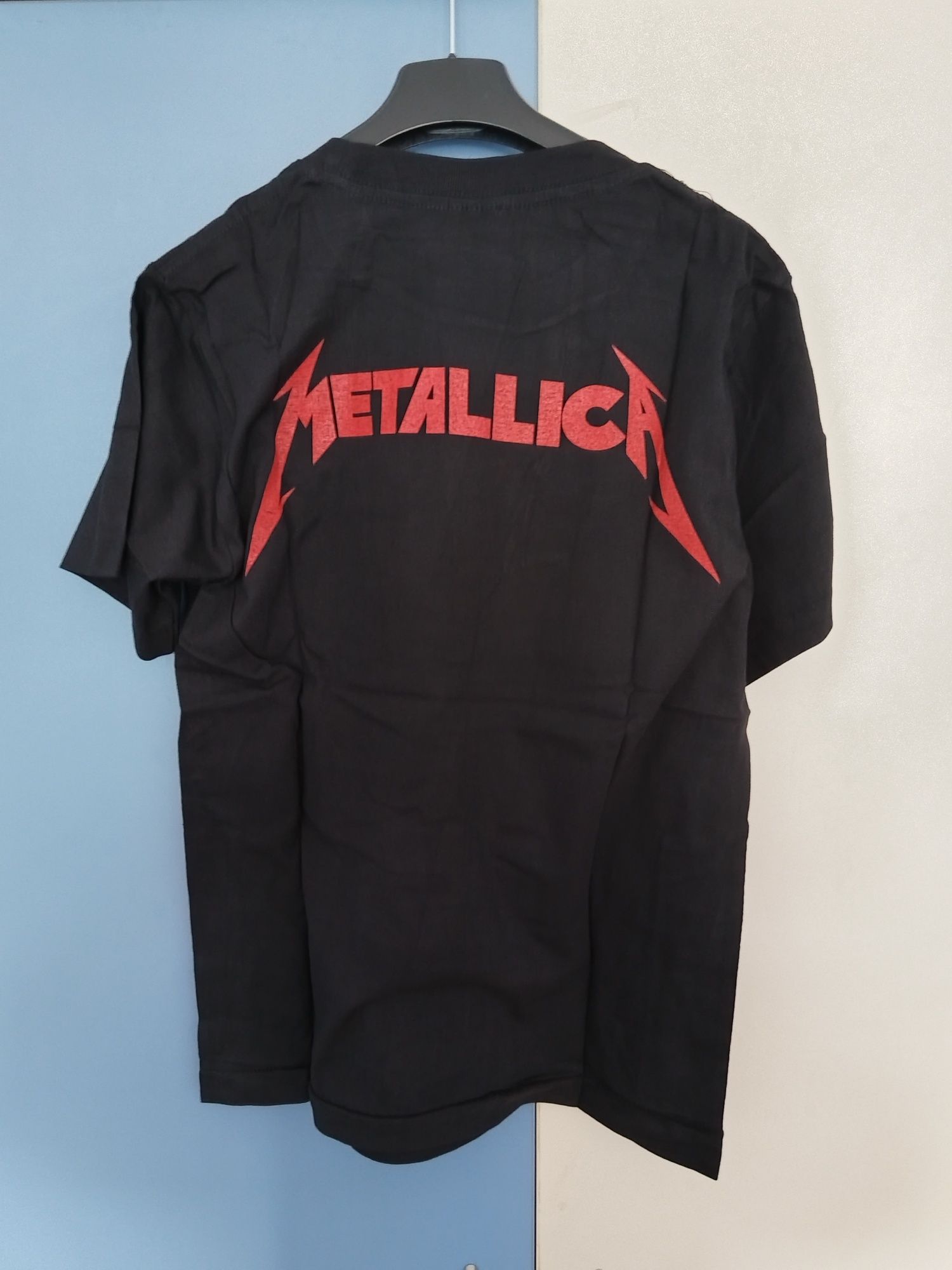 Чисто нова тениска на Metallica