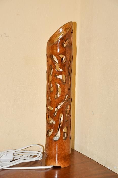 Настолни лампи ръчно изработени от бамбук