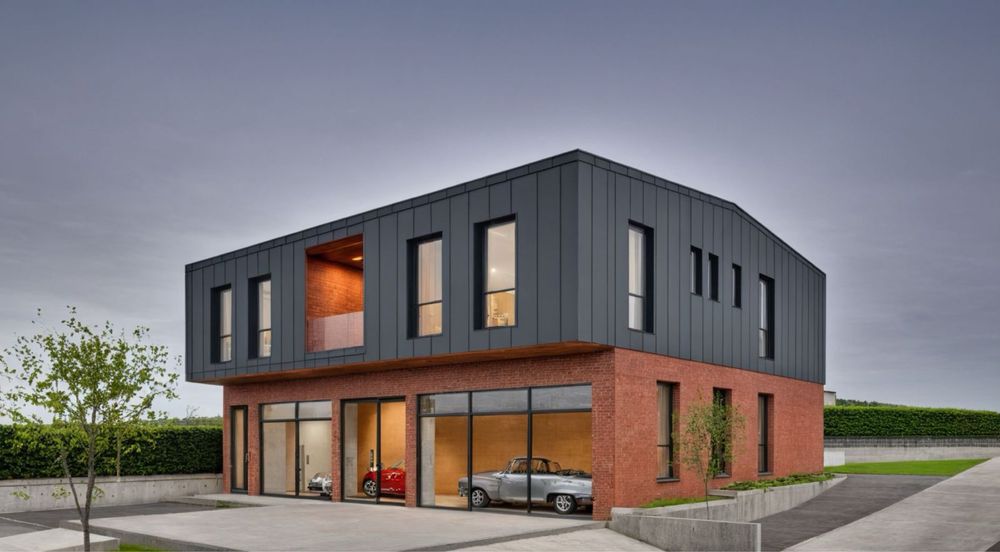 Inchiriez clădire cu spatiu comercial, showroom si birouri