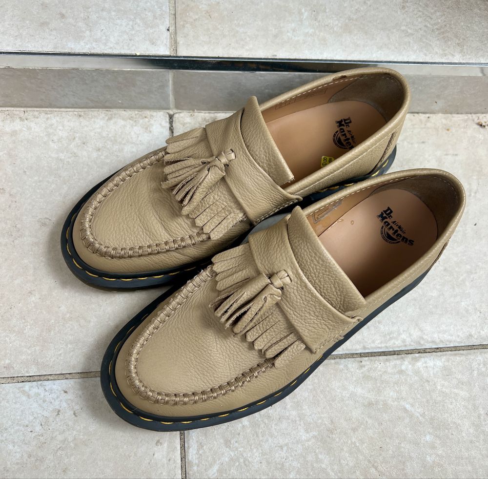Dr.Martens Adrian Beige