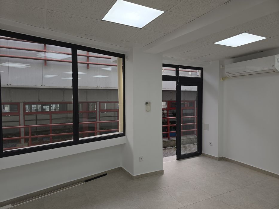 SPATIU de  închiriat