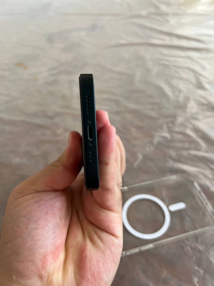 Iphone 14 LL/A 128 GB идеал как новый
