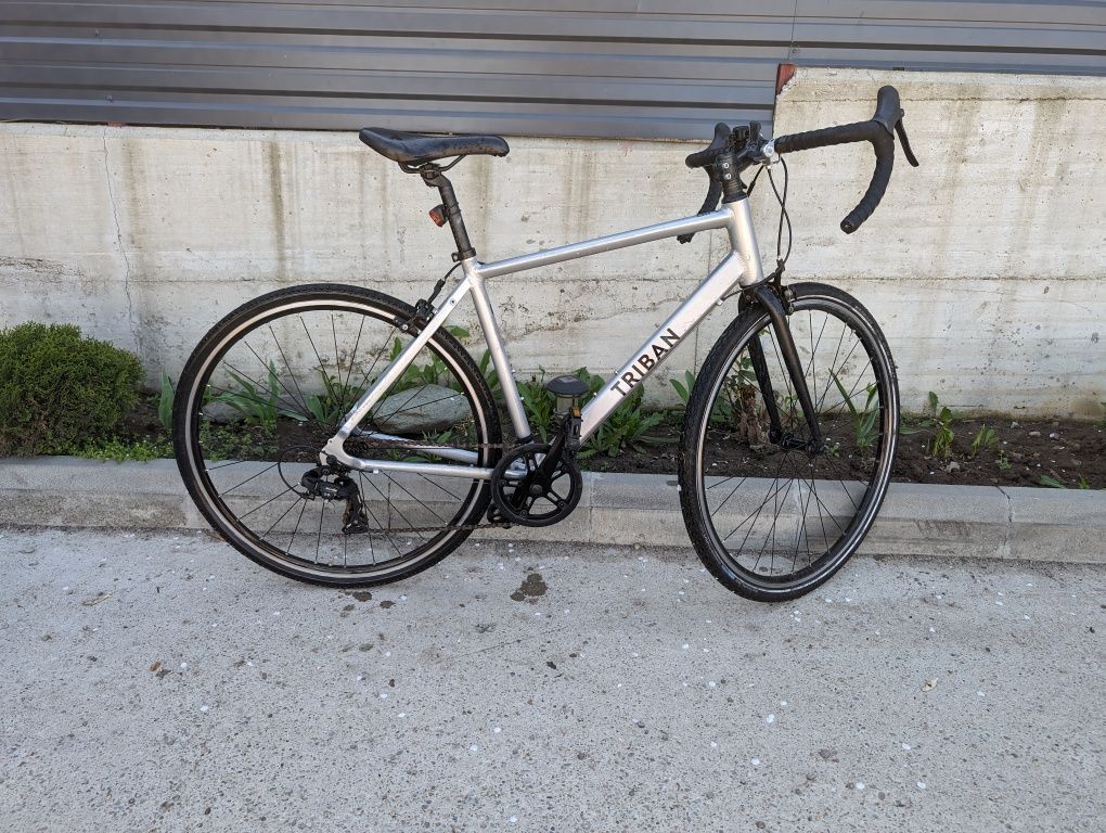 Bicicletă Triban roti pe 28