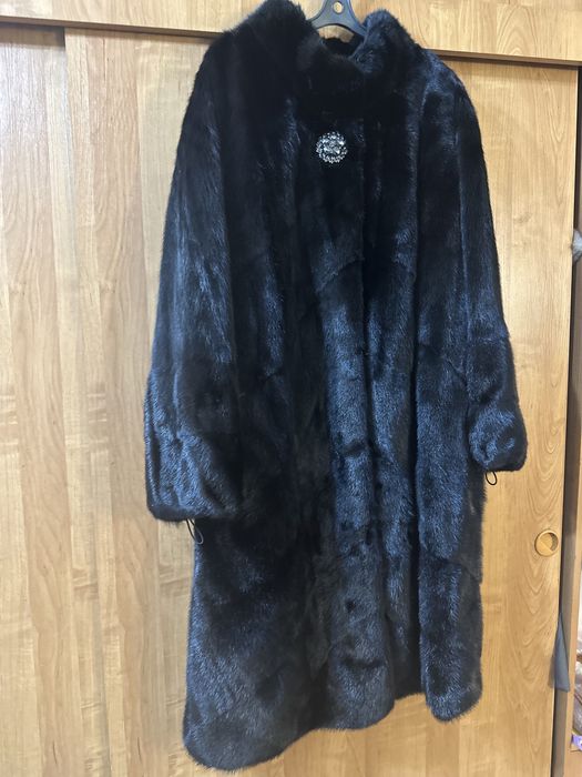 Натуральная шуба из норки, идеальное состояние.