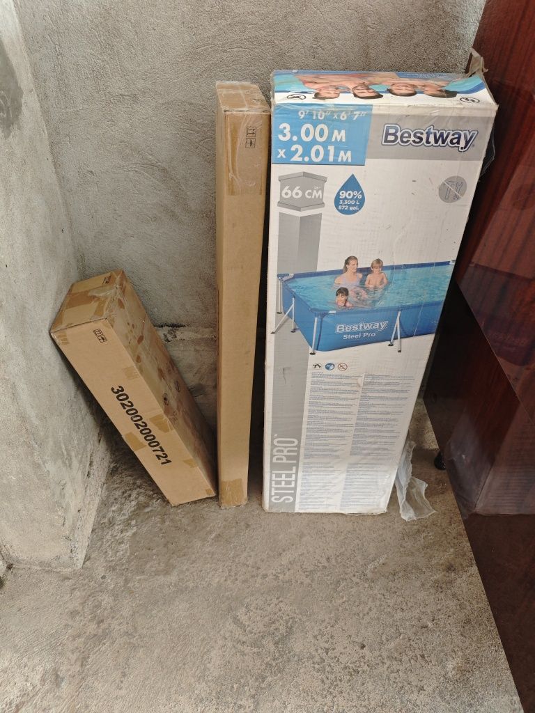 Yig'iladigan baseyn sotiladi Bestway