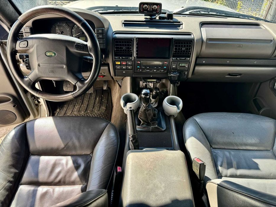 Autoutilitară Land Rover Discovery 2 TD5 – Overlander