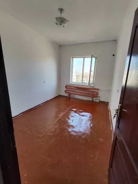 Срочно 3 хонали квартира Шарк-1 да Сотилади