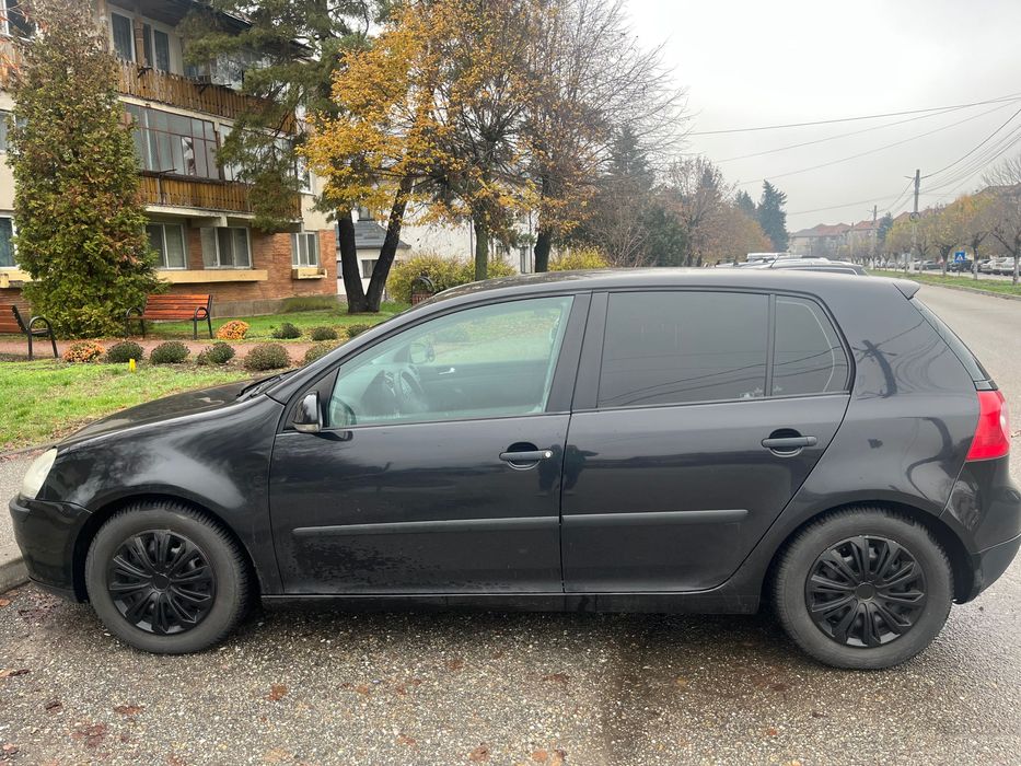 Golf 5,motor 1.4 benzina,anul fabricației 2004