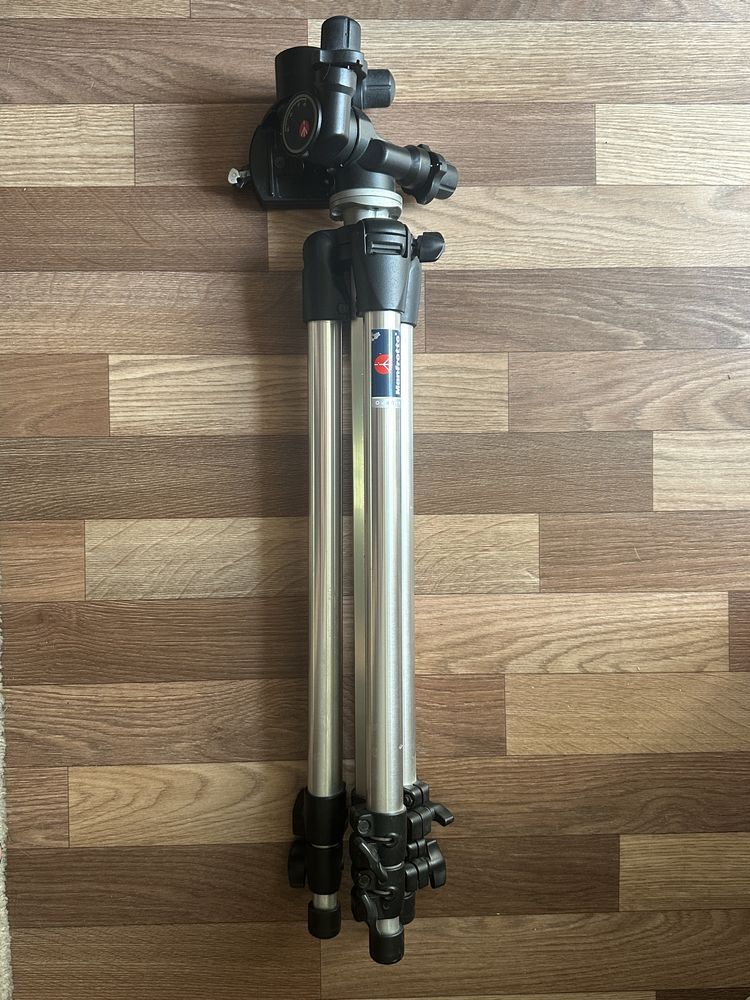 Штатив Manfrotto