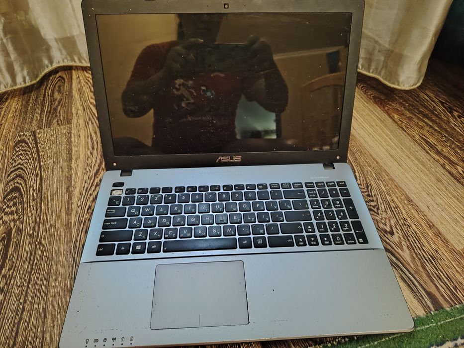 Ноутбук ASUS на продажу