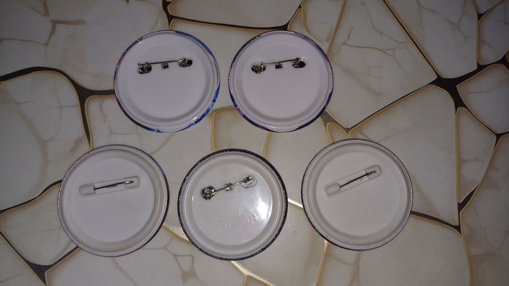 Значки с разными изображениями