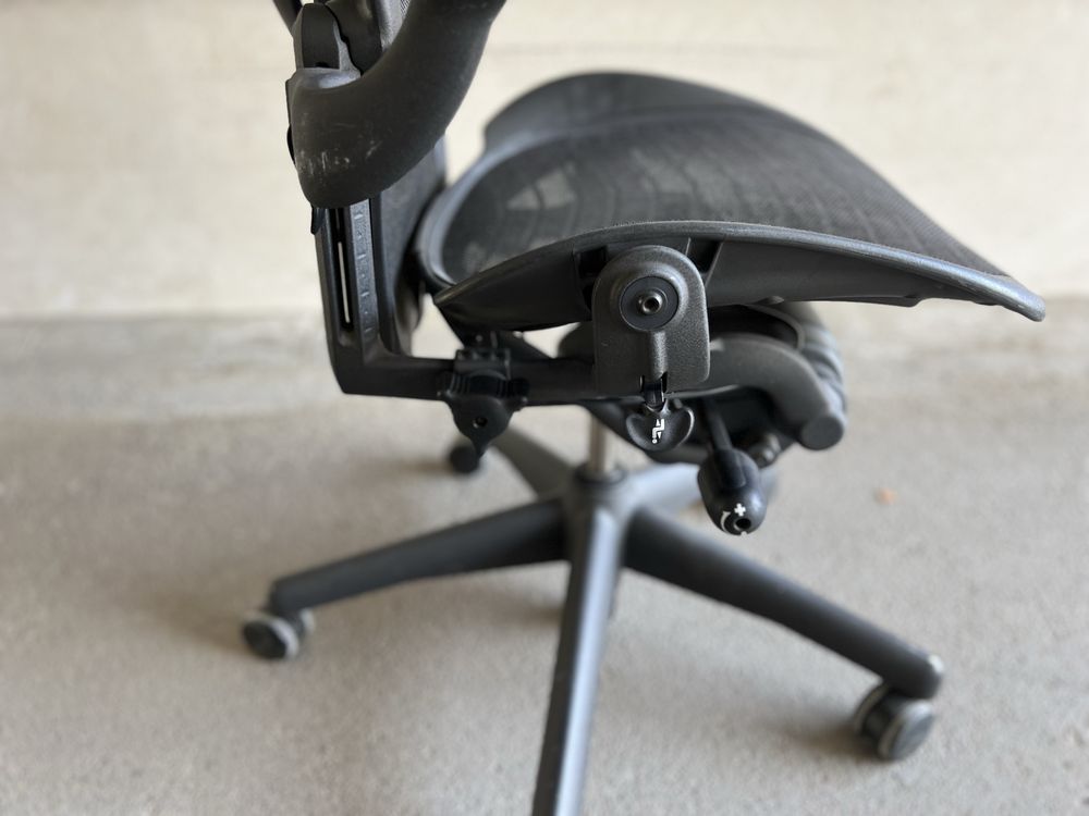Herman Miller Aeron size B