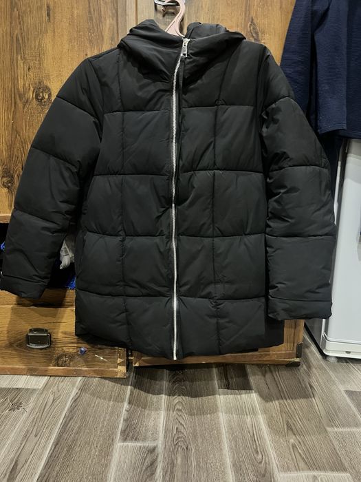 Продам куртку новая