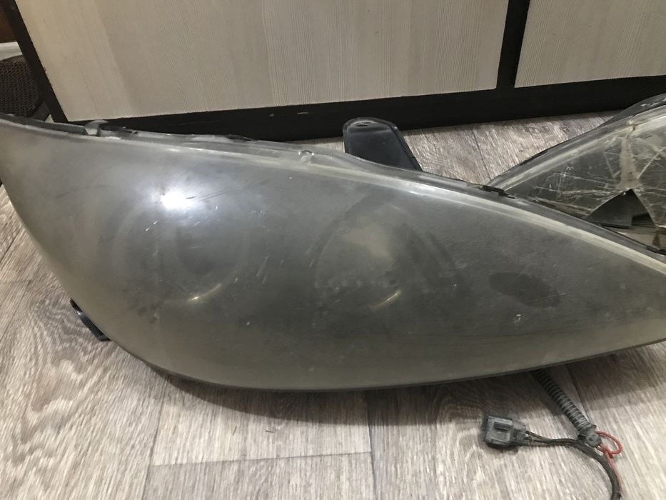 Продам фара на камри