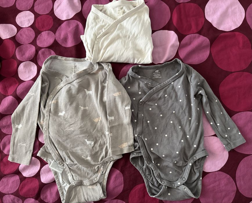 Три броя бодита с прехвърляне на H&M 74 р-р