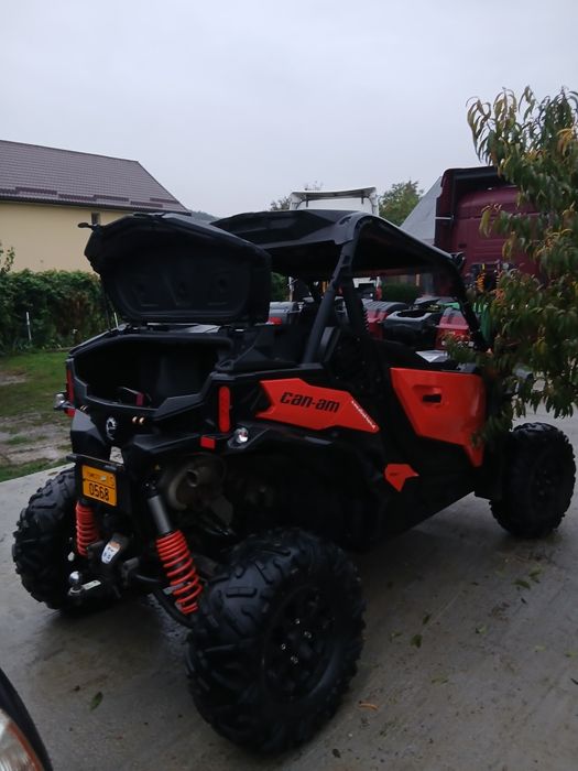 Can am mawerik 4x4