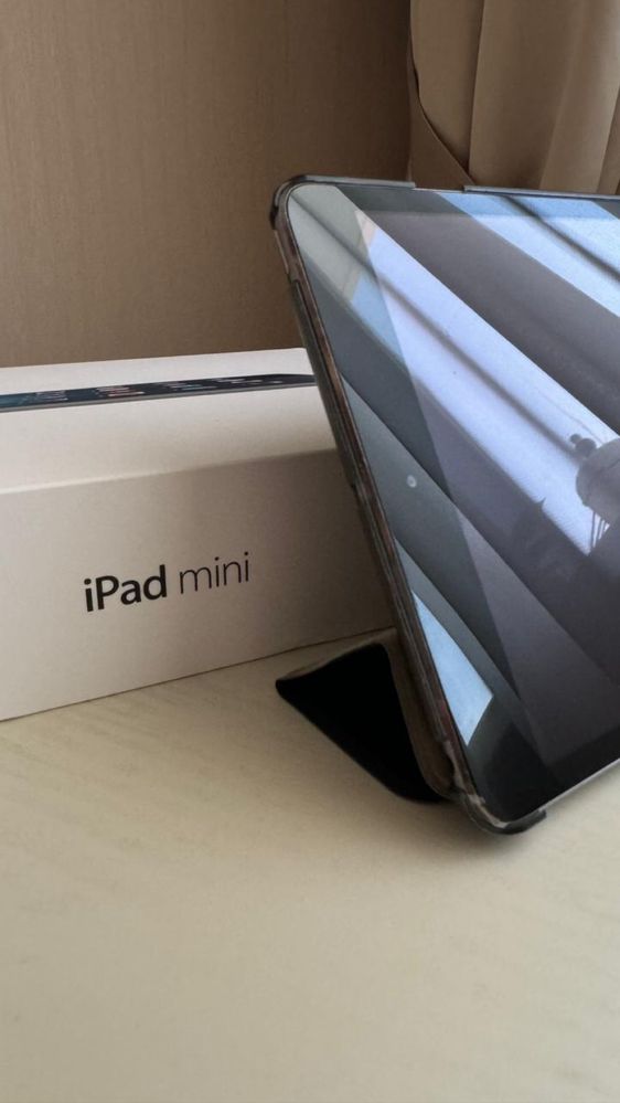 Продам iPad mini 2 Retina 128 Gb Black Model A1489