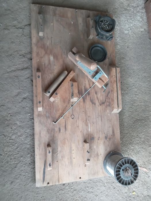 Capsator rame stupi albine