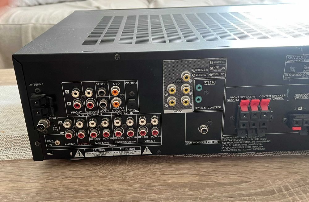 Kenwood KRF-V4550D  Receiver audio-video Dolby Digital 5.1 80W canal
