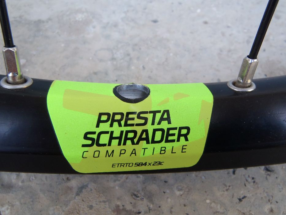 Предна капла 27.5“ с двустенна шина за дискова спирачка Rockrider