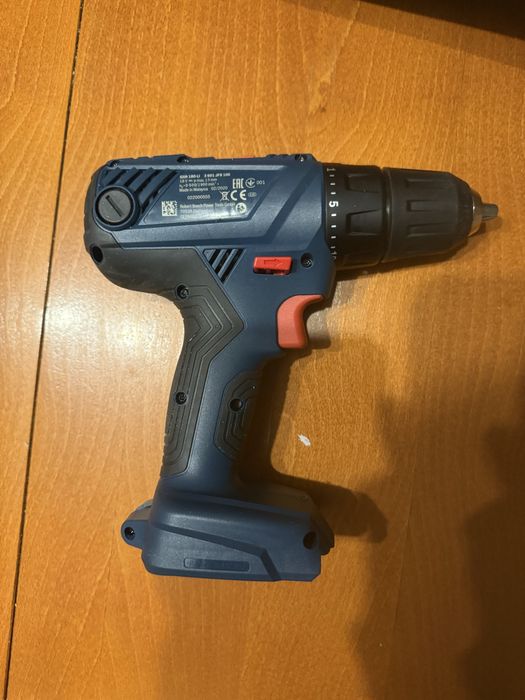 Акумулаторен винтоверт син Bosch GSR 180li с 2 батерий и зарядно