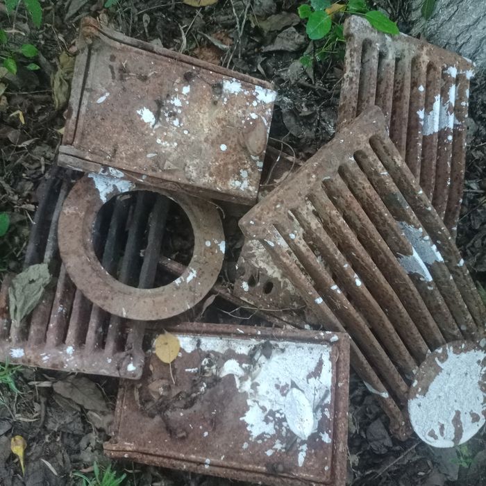 Дверь для печка . Продам железный дверь и инструменты