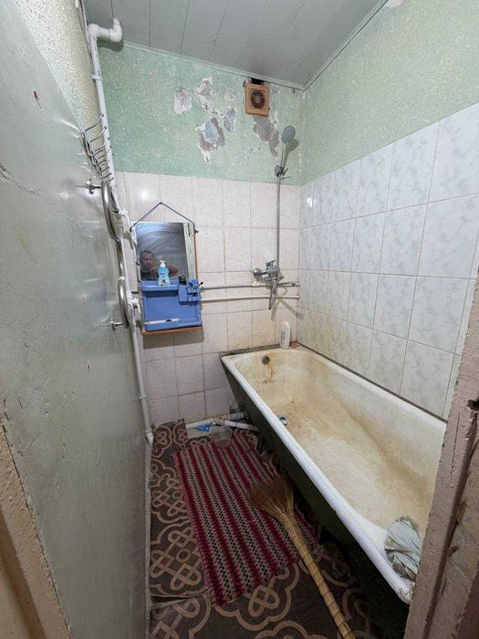 Продаётся 2х комн квартира на 3 этаже Ор-р Конечка мечеть