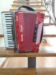 Vand Acordeon Fratelli Crosio cu mici defectiuni