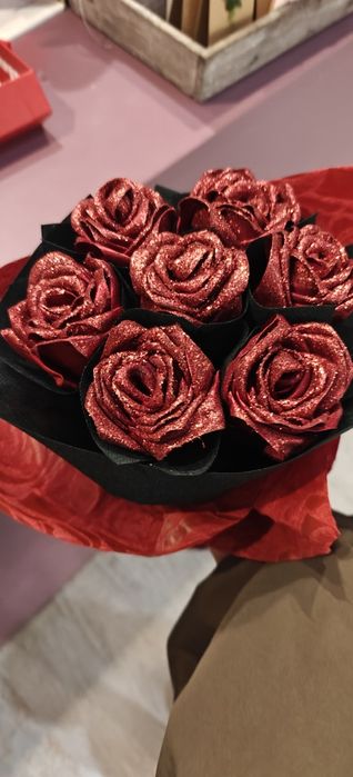 Ръчно изработени сатенени рози - букети и на бройка 

Търсите пода