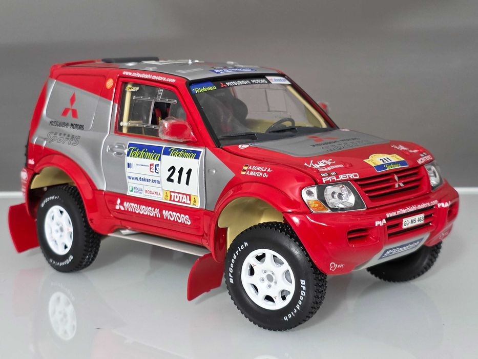Macheta Auto 1/18 Solido Mitsubishi Pajero Dakar A Schulz