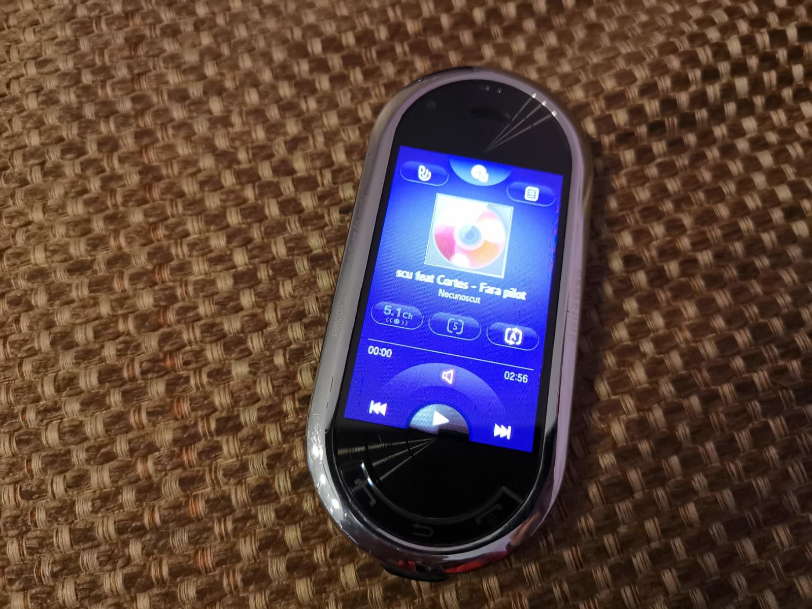 Samsung M7600 Beats beng&olufsen