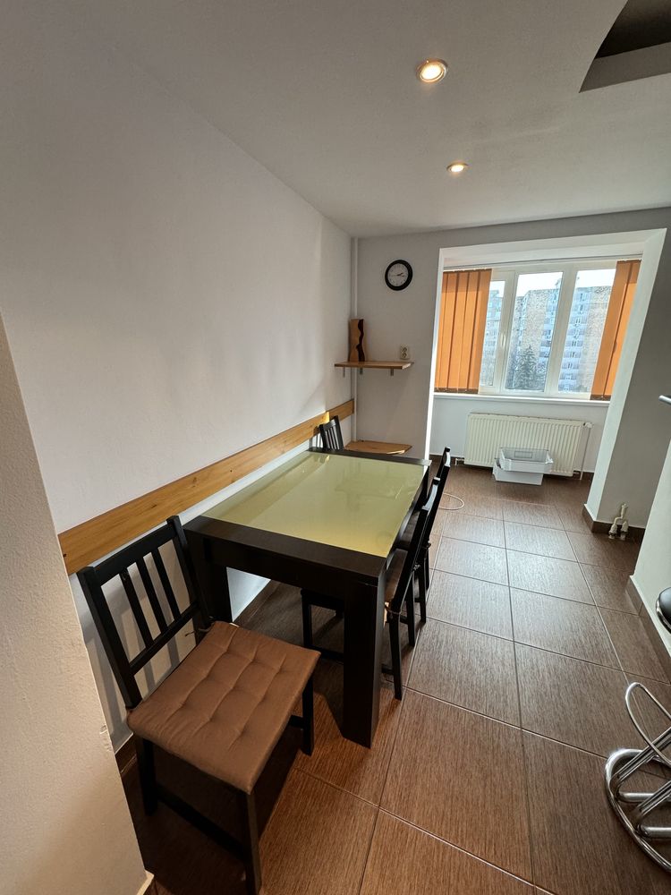 Inchiriez apartament