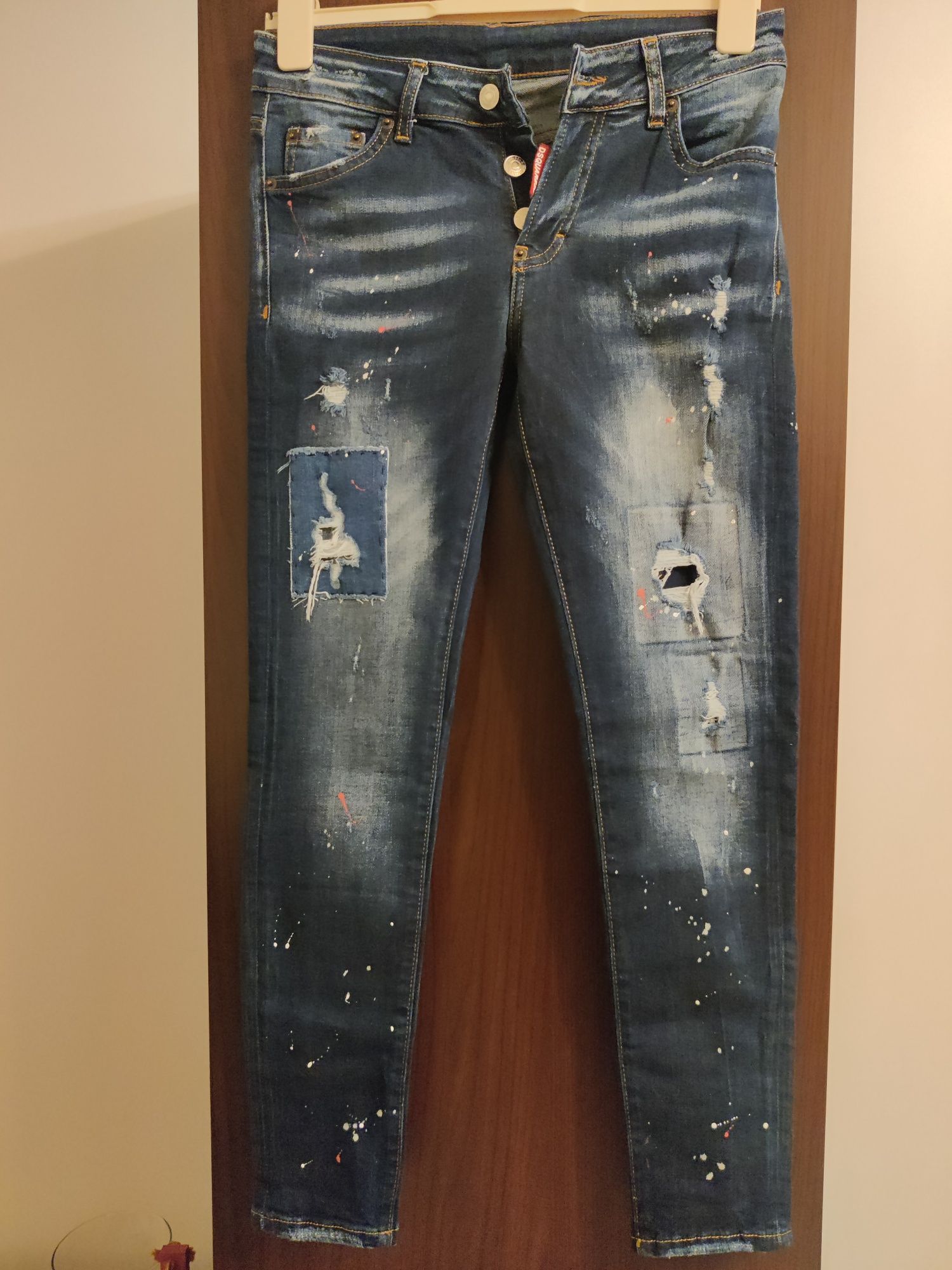 Blugi Dsquared2 damă, măr 38,ca noi!