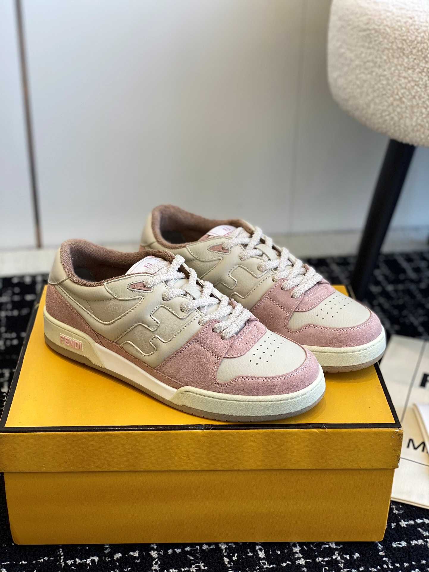 Fendi/Фенди различни модели