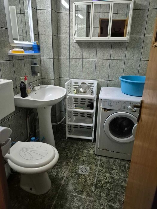 Vând Apartament 3 camere, Zona Teilor, Pitești