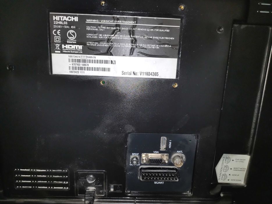 Продавам телевизор Hitachi 22 инча